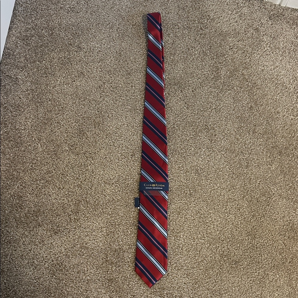Club Room Red and Gray Diagonal Striped Tie